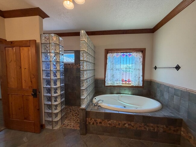 Building Photo - Beautiful 3 Bedroom Single Story Custom Home Plus Office Available Near Tramway Blvd NE & I-40!