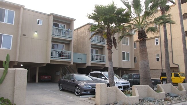 Building Photo - FOR SALE/ OCEAN FRONT/ $825K