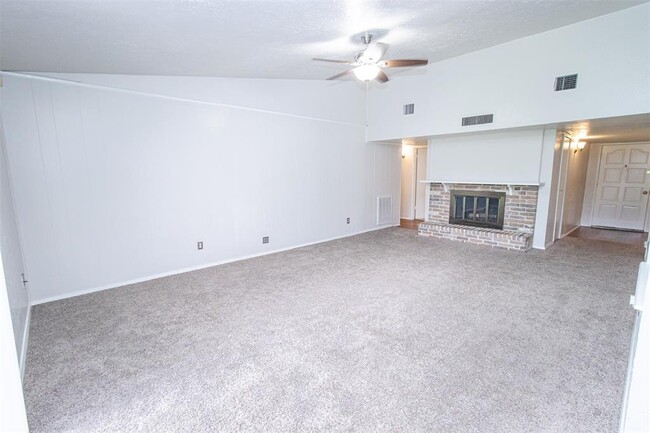 Building Photo - 14226 Morinscott Dr