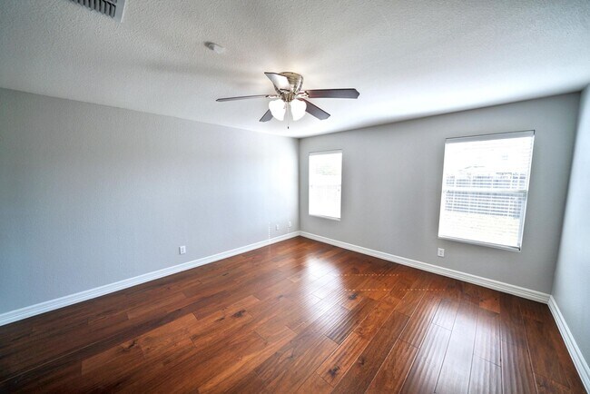 Building Photo - Beautiful home in the desirable Trails of Kensington Ranch, Schertz, TX - Realtor Commission: $500