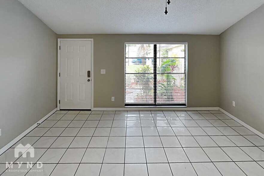 Building Photo - 6701 Village Grove Ct