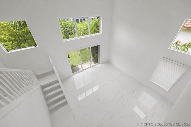Building Photo - 4734 NW 5th Ct