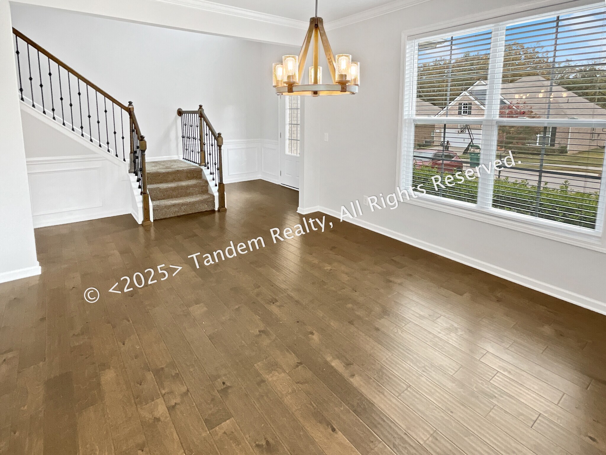 Building Photo - 8020 Forest Hills Dr