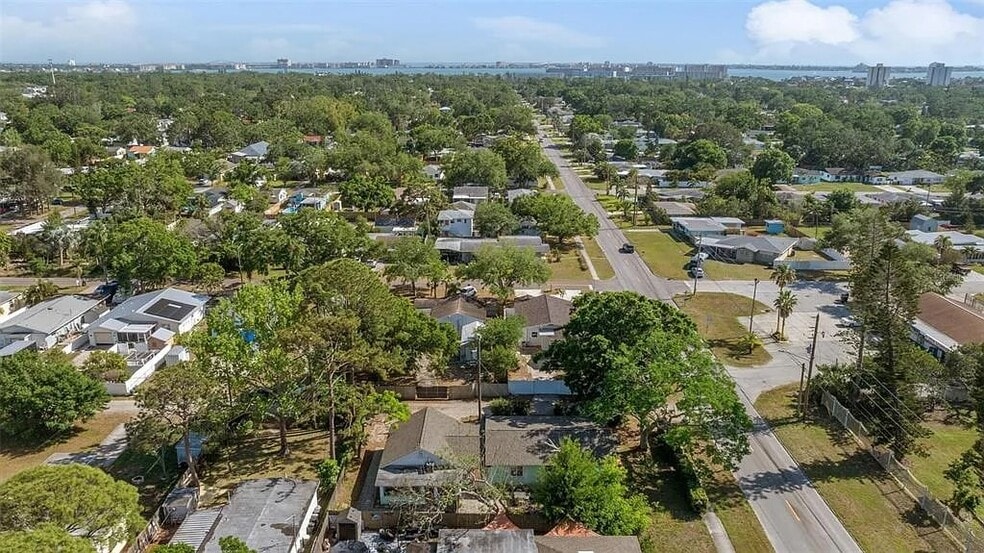 Building Photo - 1604 58th St S