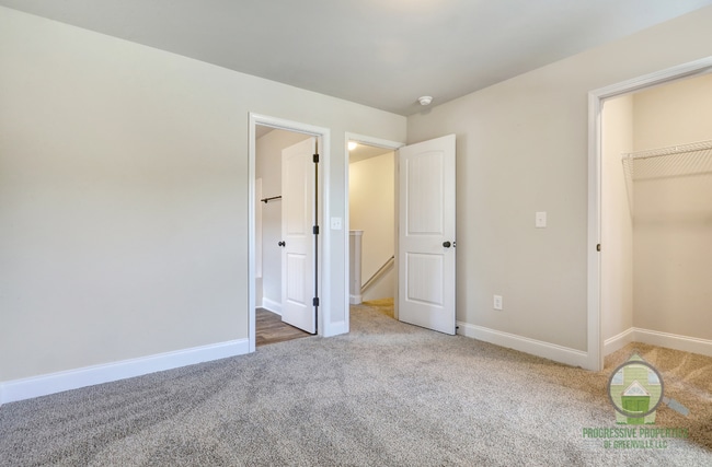 Building Photo - 111 Sitton Dr