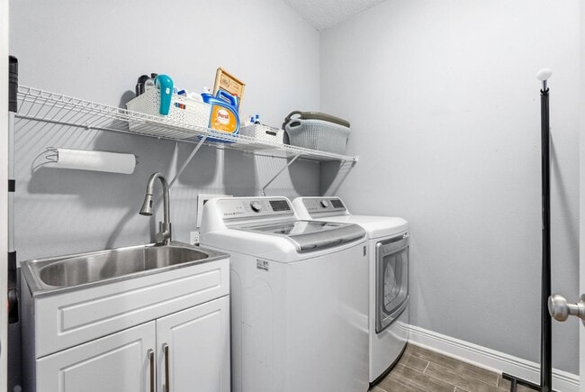 Building Photo - 374 Lilly Bell Ln