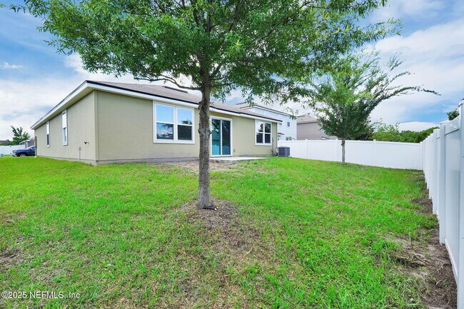 Building Photo - 1983 Pebble Point Dr