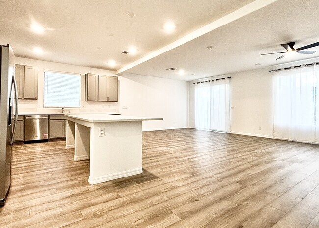 Building Photo - 10248 Altavia Rock St