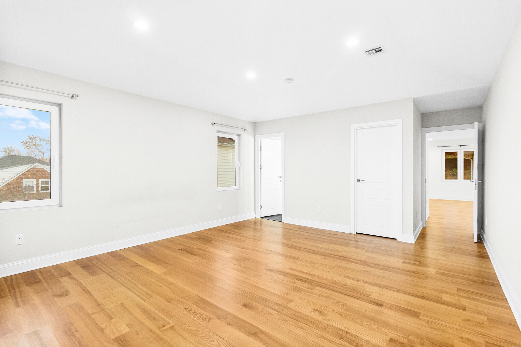 Main Bedroom - 71 Saint Marys Pl