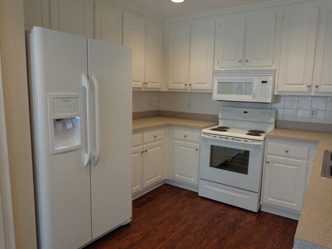 Building Photo - 780 Holcombe Woods Ct