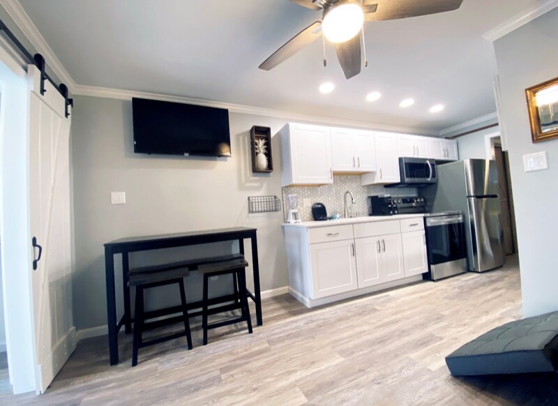 Building Photo - 504 Robin Dr