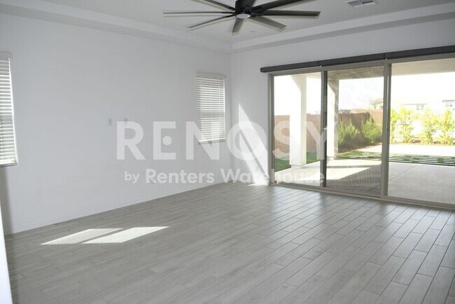 Building Photo - Almost New 4 Br+Den+Loft 3.5 Ba 3 Cg in Sienna Hills Next to Verrado in Buckeye