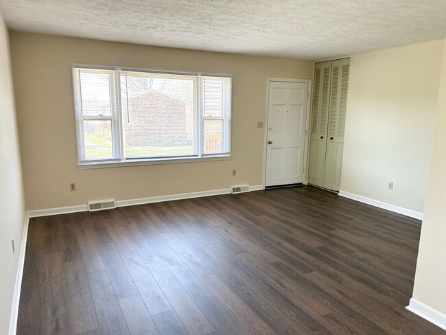 Building Photo - Mt Tabor ranch home with basement      250502