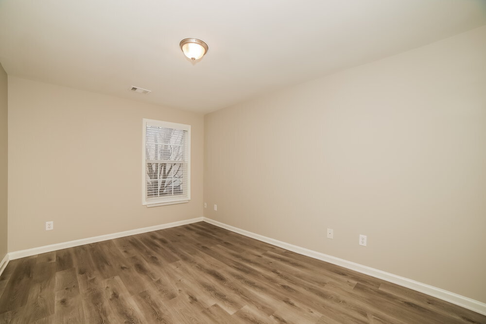 Building Photo - 1610 Silver Oak Dr