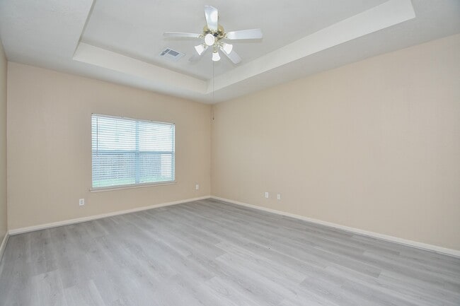 Building Photo - 15114 Snow Hill Ct