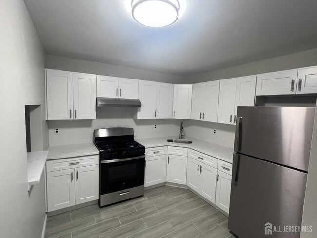 Building Photo - 20 Crabapple Ln