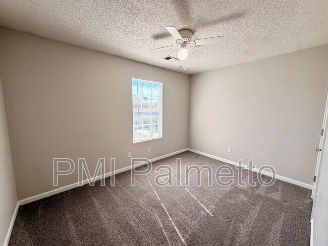 Building Photo - 5 Sterling Ridge Ct