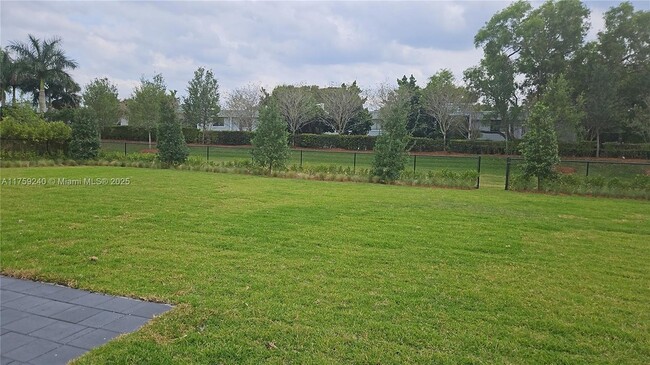 Building Photo - 16644 Botaniko Dr N
