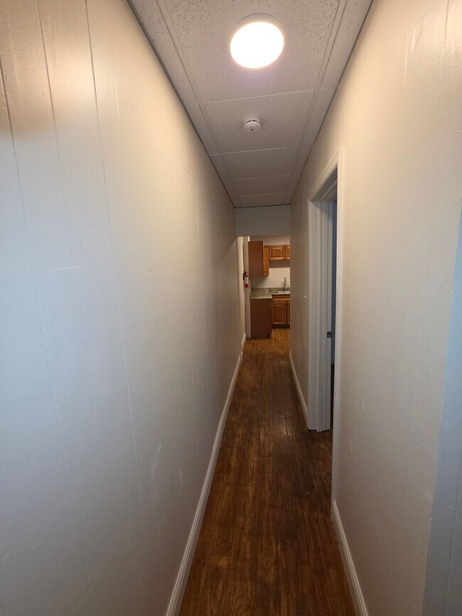 Building Photo - 202 Luella Ct