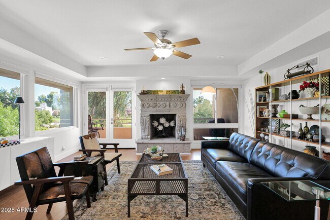 Building Photo - 7760 E Gainey Ranch Rd