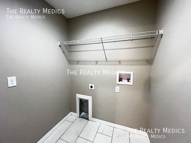 Building Photo - 461 Malauka Loop