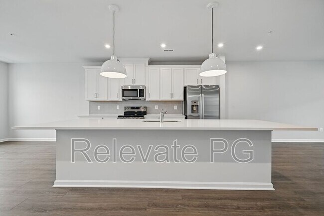 Building Photo - 636 Brookwood Glen Ter