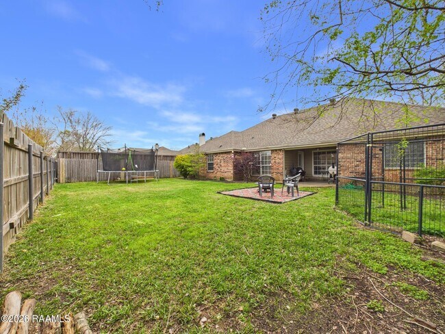 Building Photo - 430 Planters Row