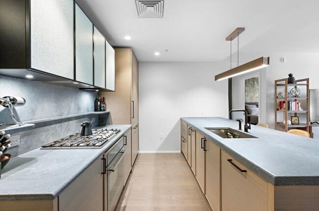 Building Photo - Hdso