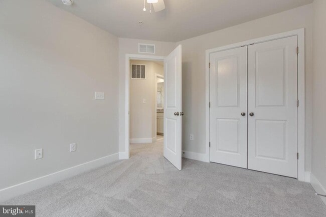 Building Photo - 11501 Kirkleigh Dr
