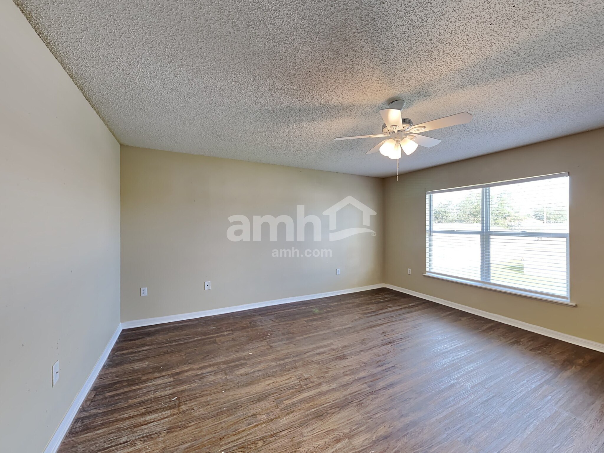 Building Photo - 3941 Warbler Dr