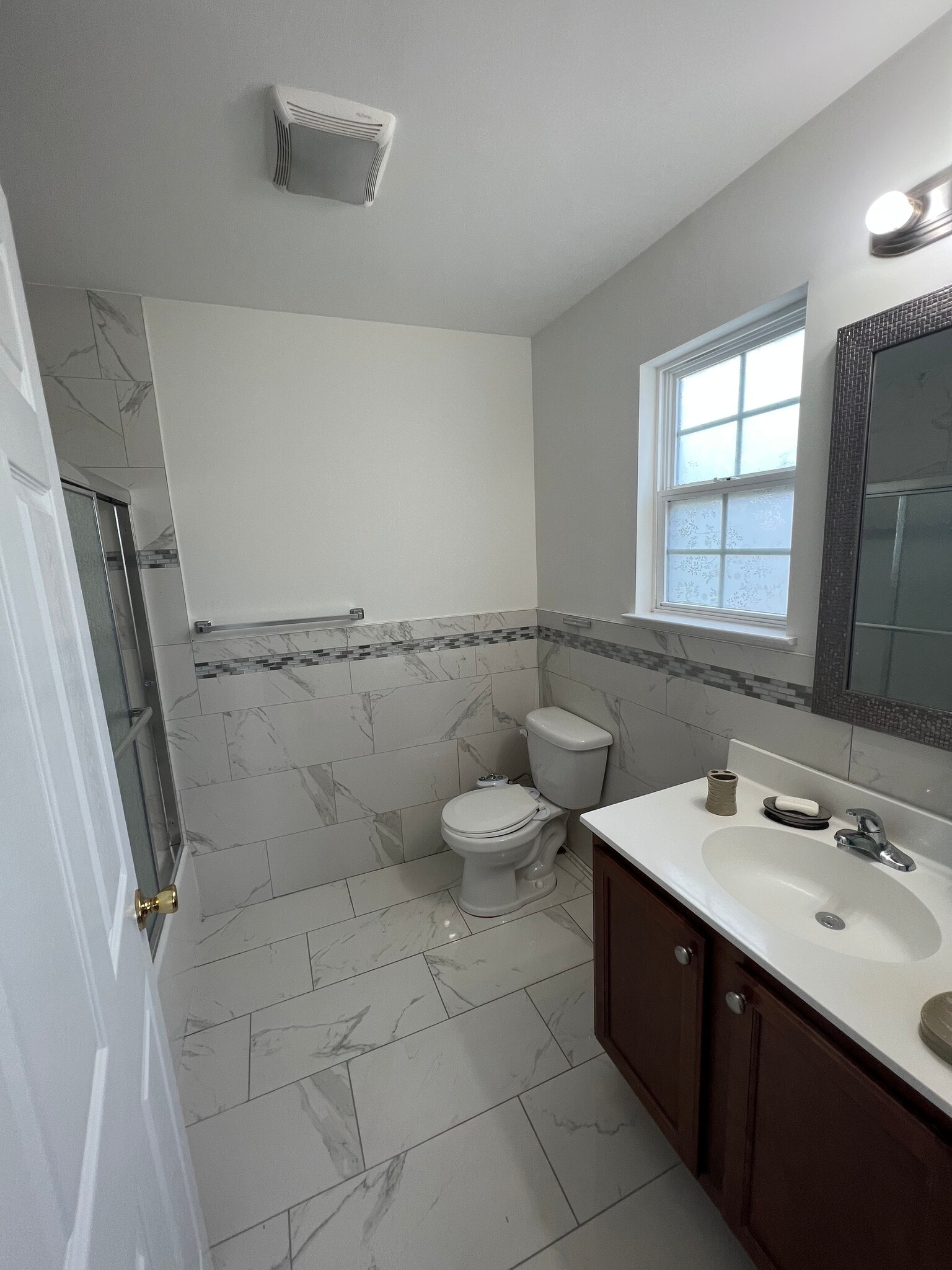 Building Photo - 93 Longfellow St