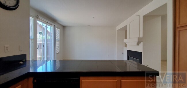 Building Photo - 1715 Bilbao Dr