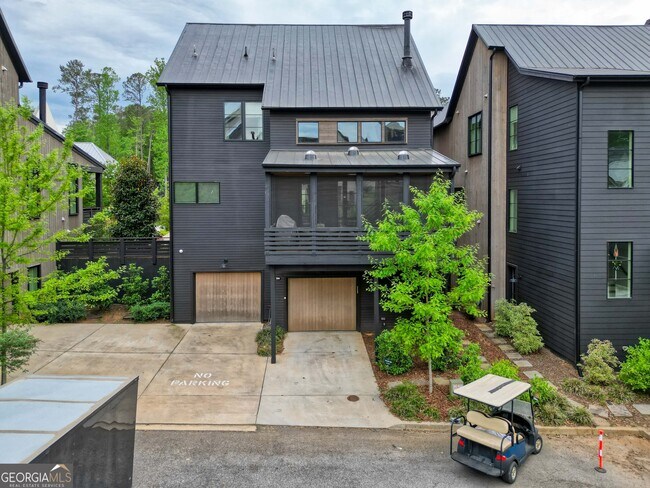 Building Photo - 300 Mado Ln