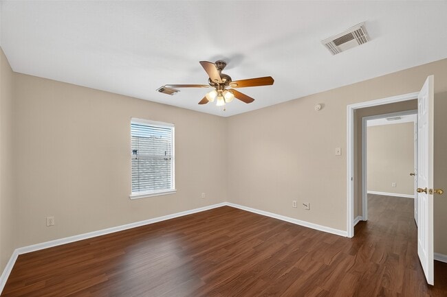 Building Photo - 2711 Shallow Falls Ct
