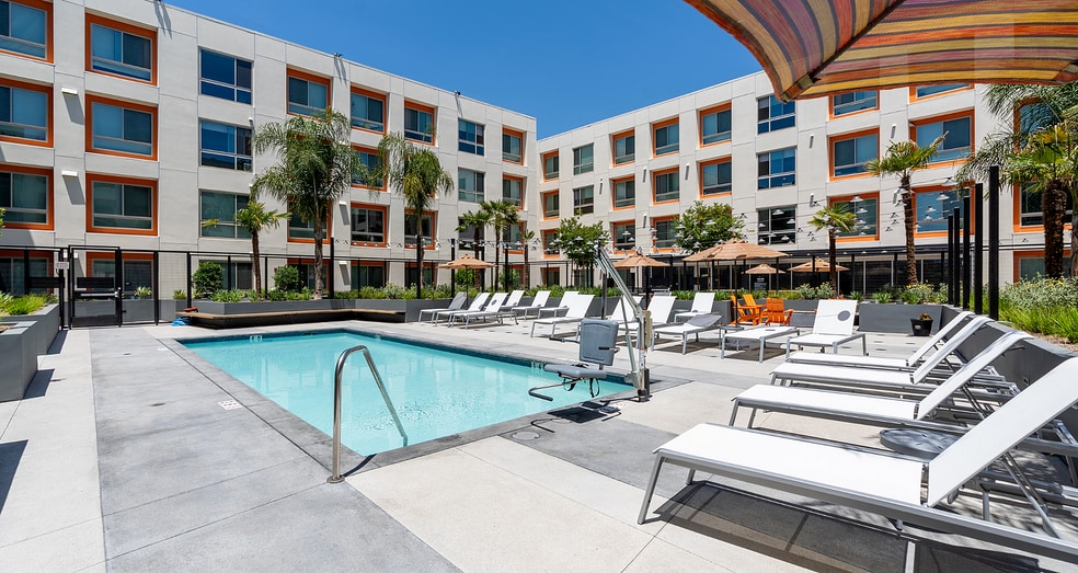 Copy of Entrata Photo Template (9) - Ensemble at Northridge