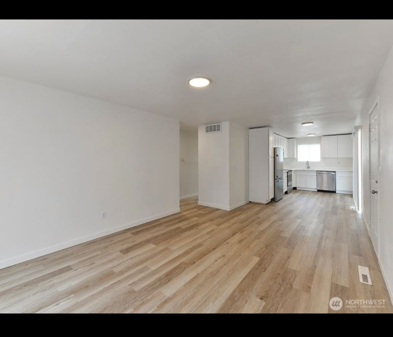 Building Photo - 1130 E 51st St
