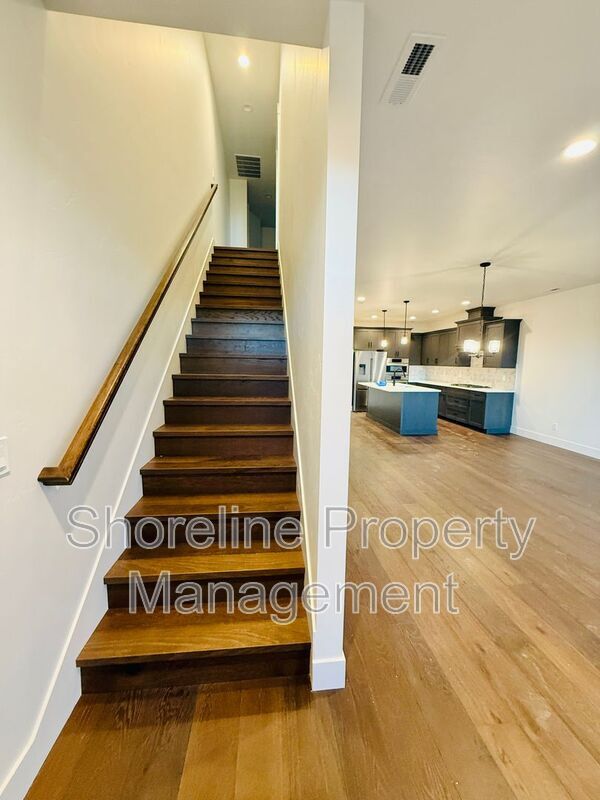 Building Photo - 2009 Freya Ct