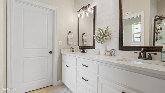 Building Photo - 3825 Cedar Park Dr