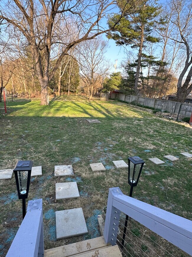 Building Photo - 2425 N Headley Rd