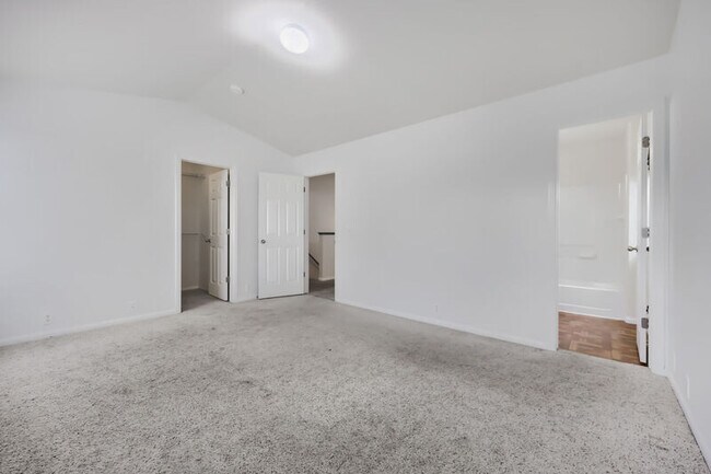 Building Photo - 2175 Squawbush Ridge Grove