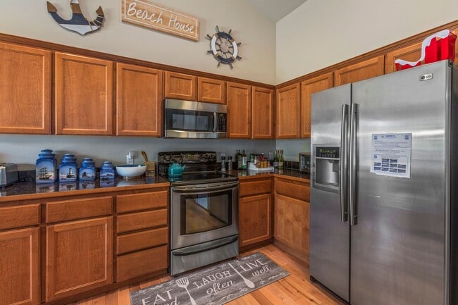Building Photo - Beautiful 3-bed/2-bath Orting Home in Rive...