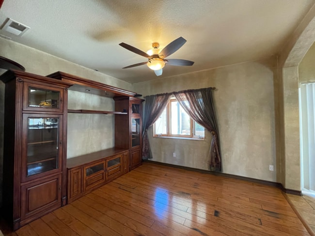 Building Photo - Beautiful 2-Story 3-bedroom home / Move in...
