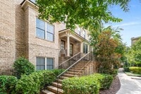 Building Photo - 523 Ansley Cir NE