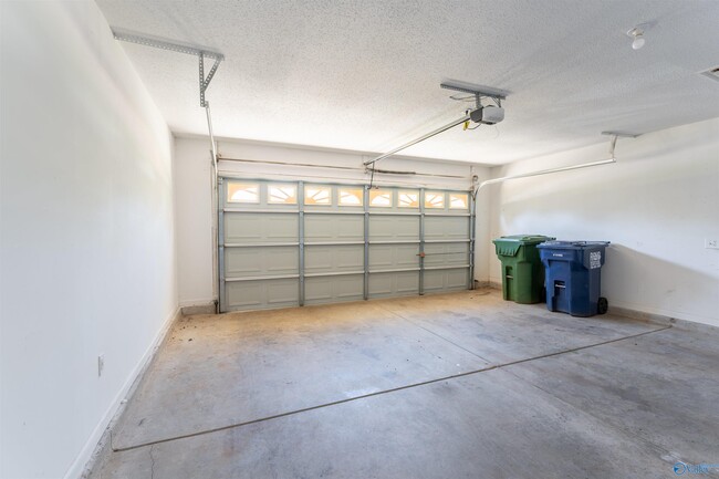 Building Photo - 122 Otter Trail SW