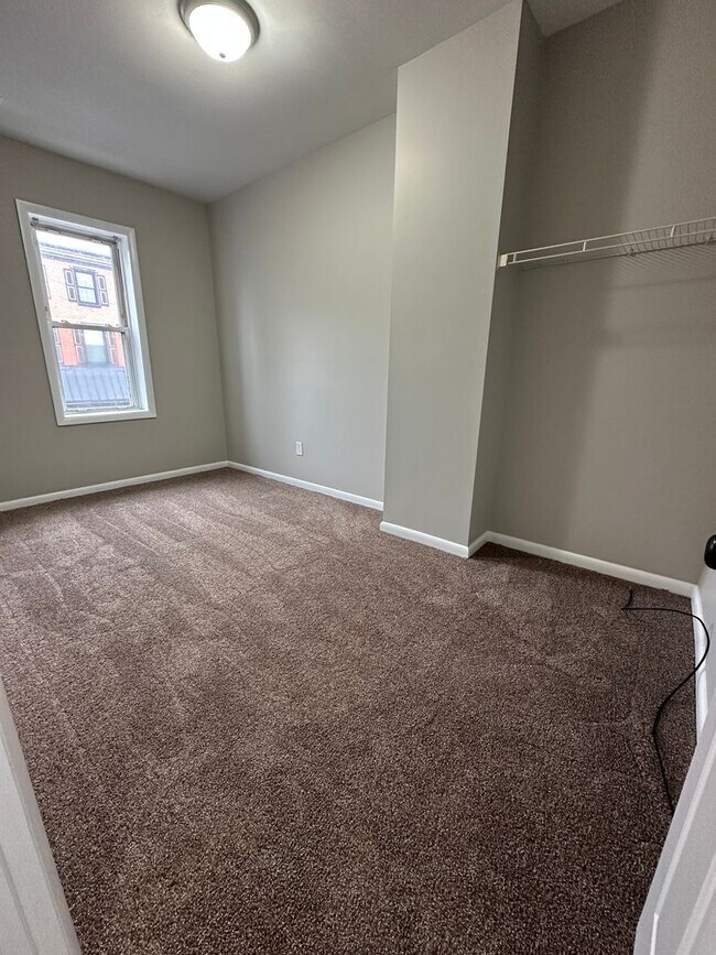 Building Photo - 363 Locust St