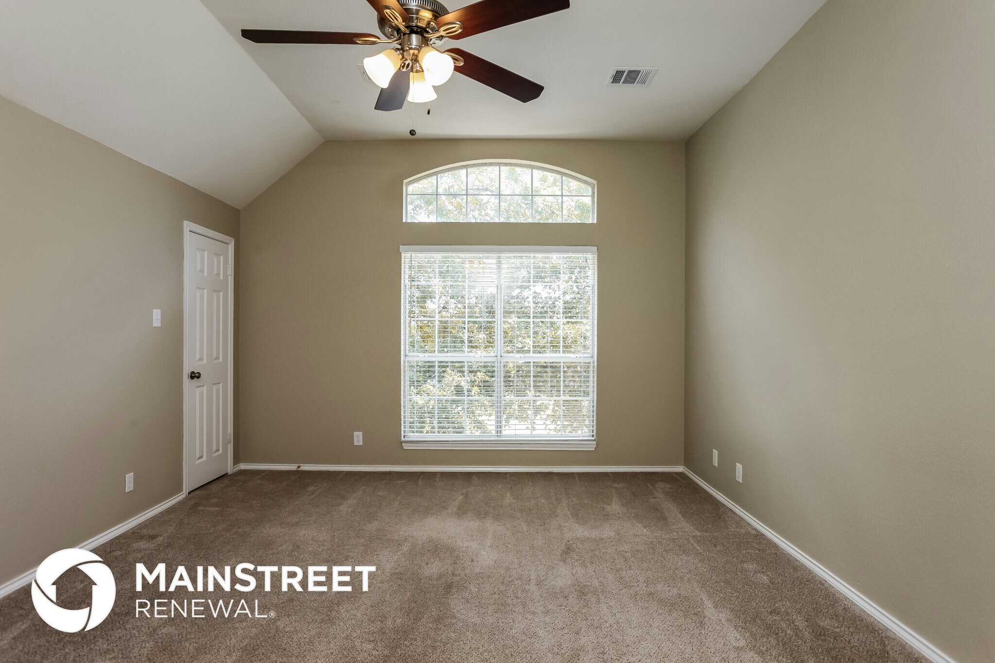 Building Photo - 8926 West Crk