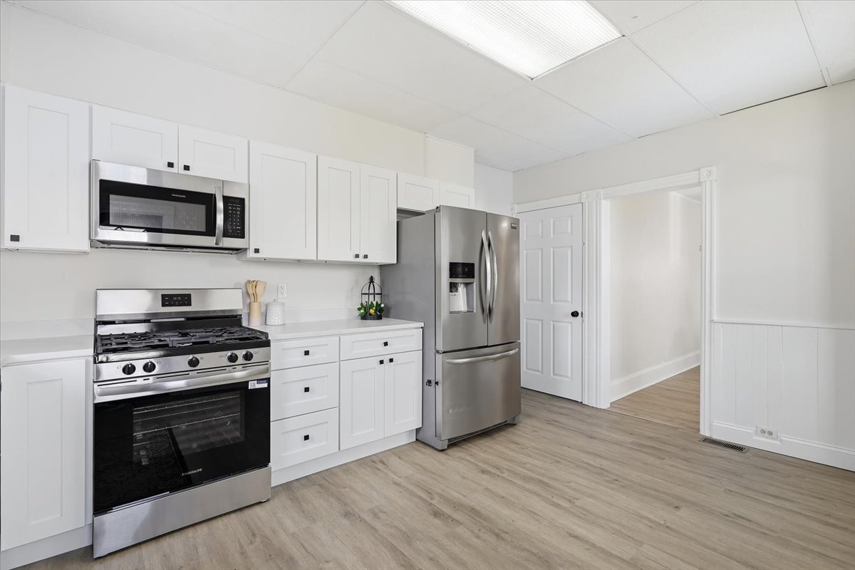 Building Photo - 315 2nd St