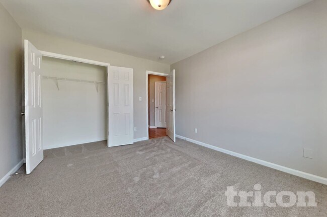 Building Photo - 51 Bear Oak Dr