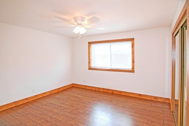 BDR 1 UNSTAGED - 250 S Durkin Dr
