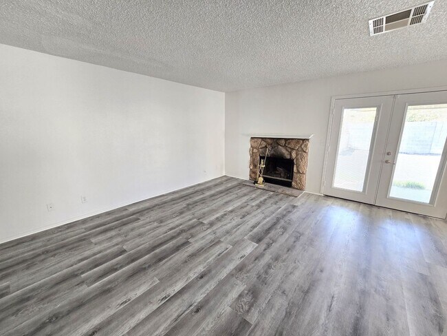 Building Photo - 2 Story 4 Bedroom House Just painted and n...